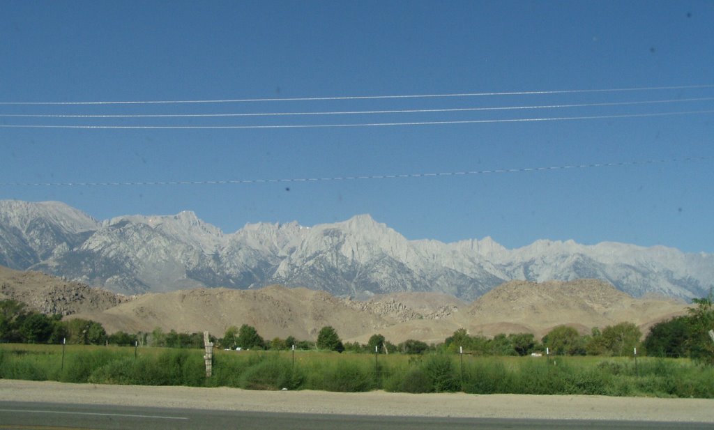 Eastern Sierra View from Lone Pine by murlough23