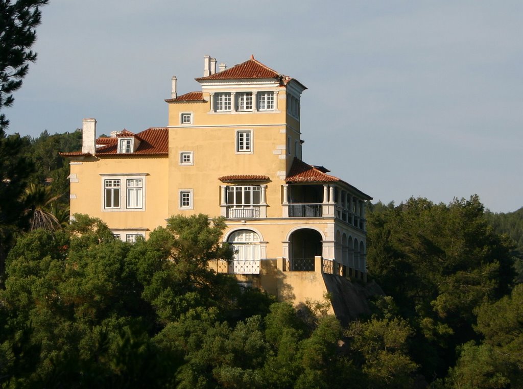 Palácio da Comenda, Outão, Setúbal by Carlos Rodrigues da …