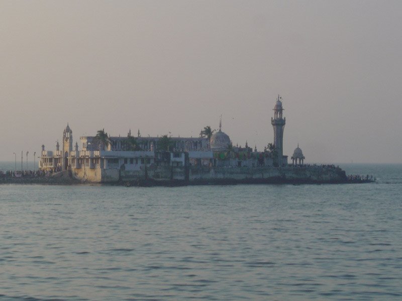 Haji Ali Dargah by Matti J.