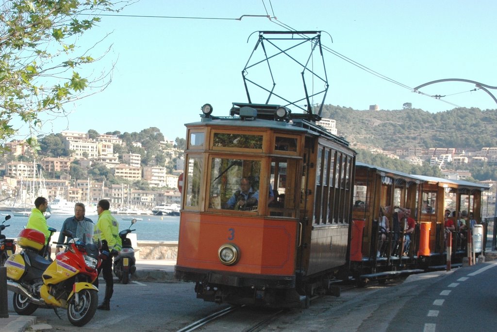 Strassenbahn in Port de Sóller by herbie11