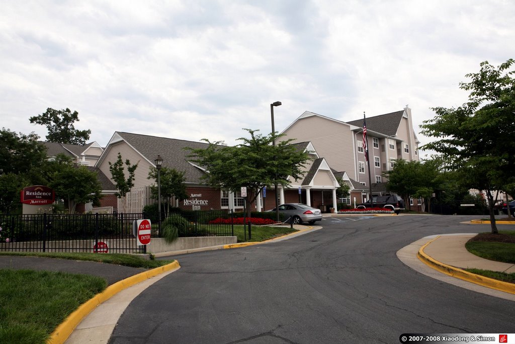 Marriott Residence Inn Fairfax Merrifield by Simon J. Liu