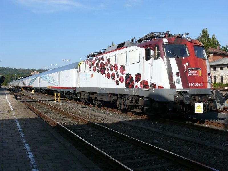 Sonderzug in Bayreuth Hbf by InterCity2