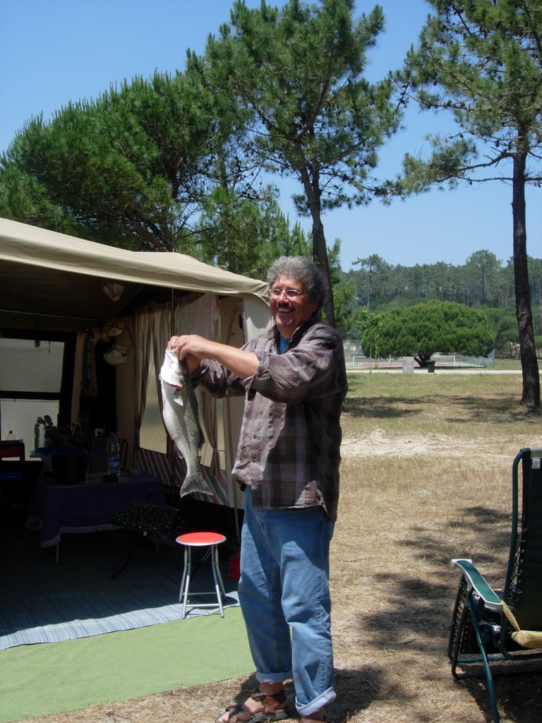 Wolfsbarsch (robalo) apanhado em Praia de Quiaios by Horst Engels