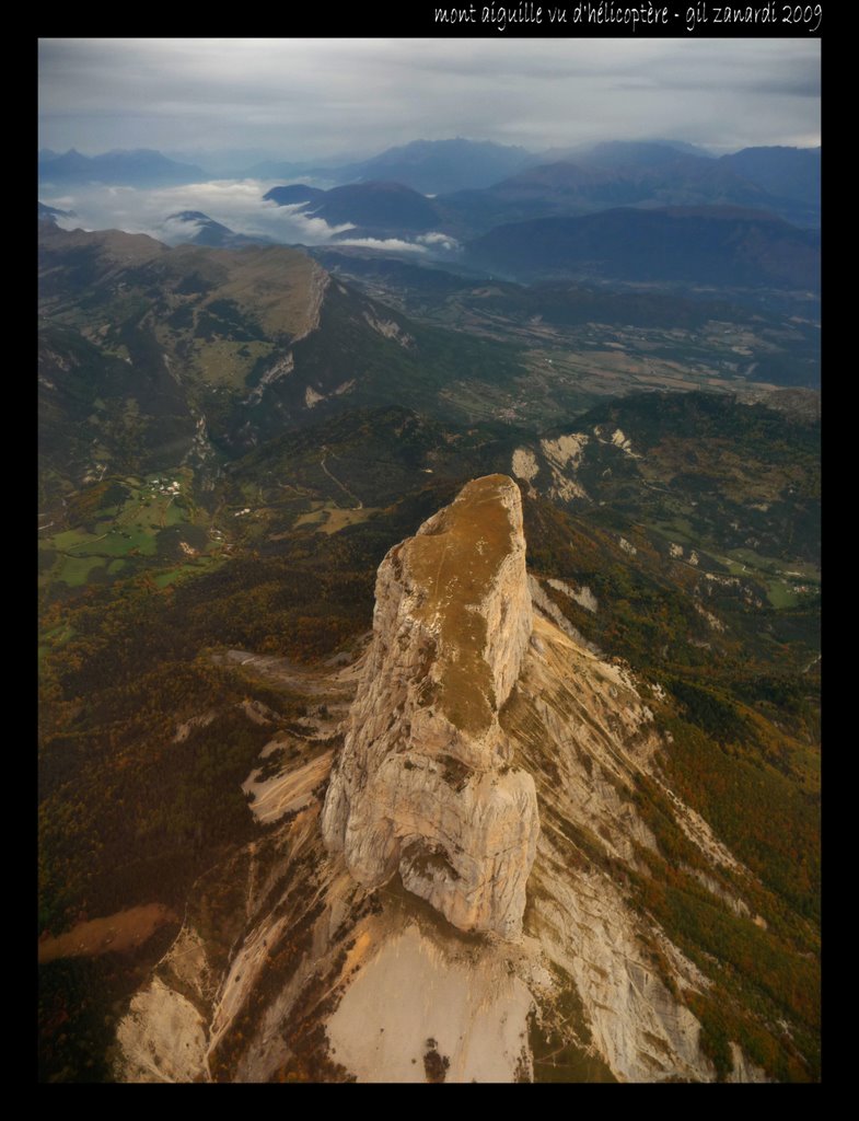 Mont aiguille vu du ciel by gil zanardi