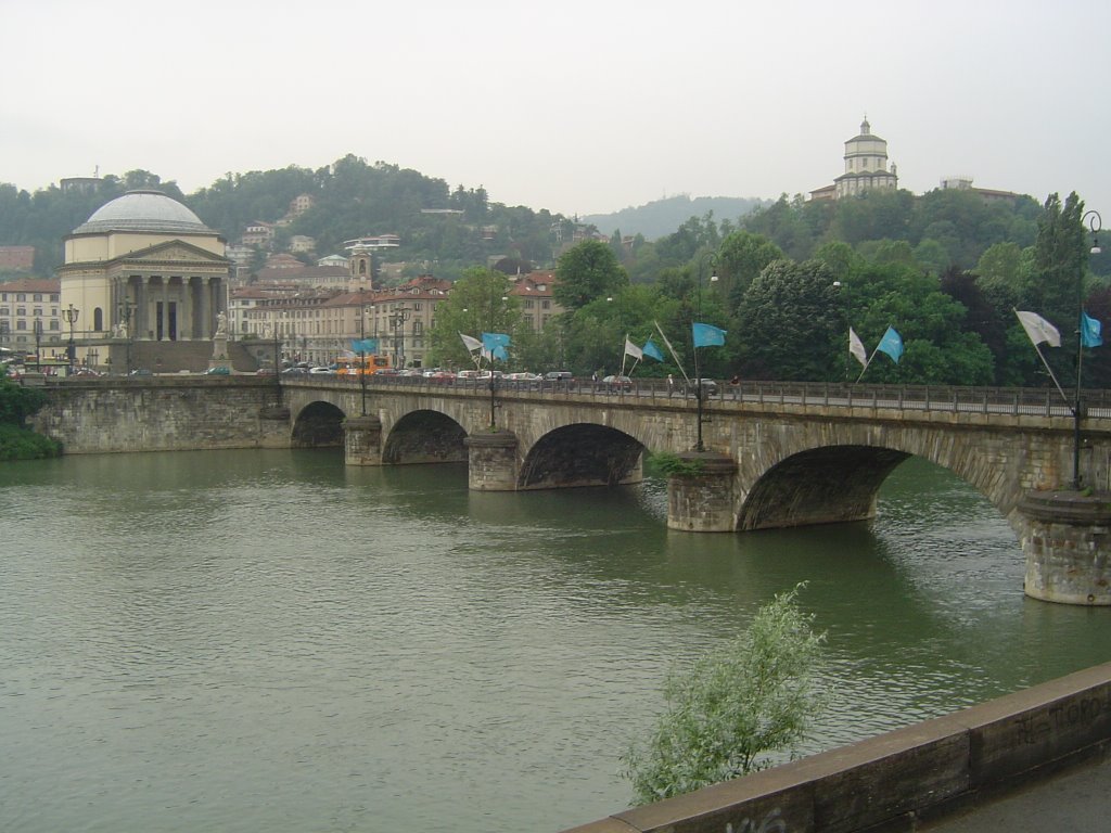 Ponte Vittorio 2 by Mario Antonio Rossi