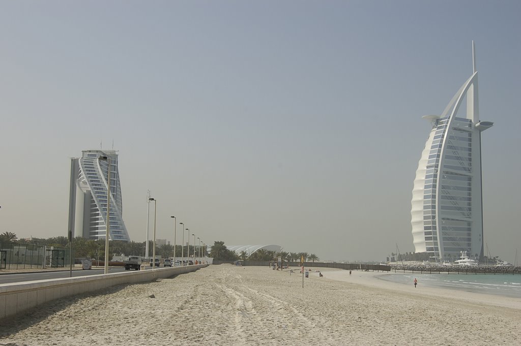 Jumeriah Beach Hotel & Burj al Arab by hajsogus