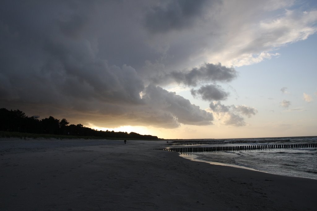 Zingst Strand by sollybeard