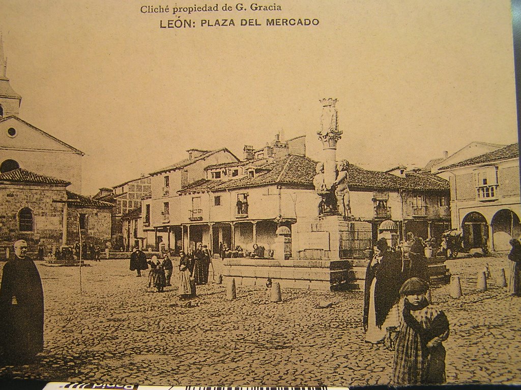 Plaza del grano by jaaj