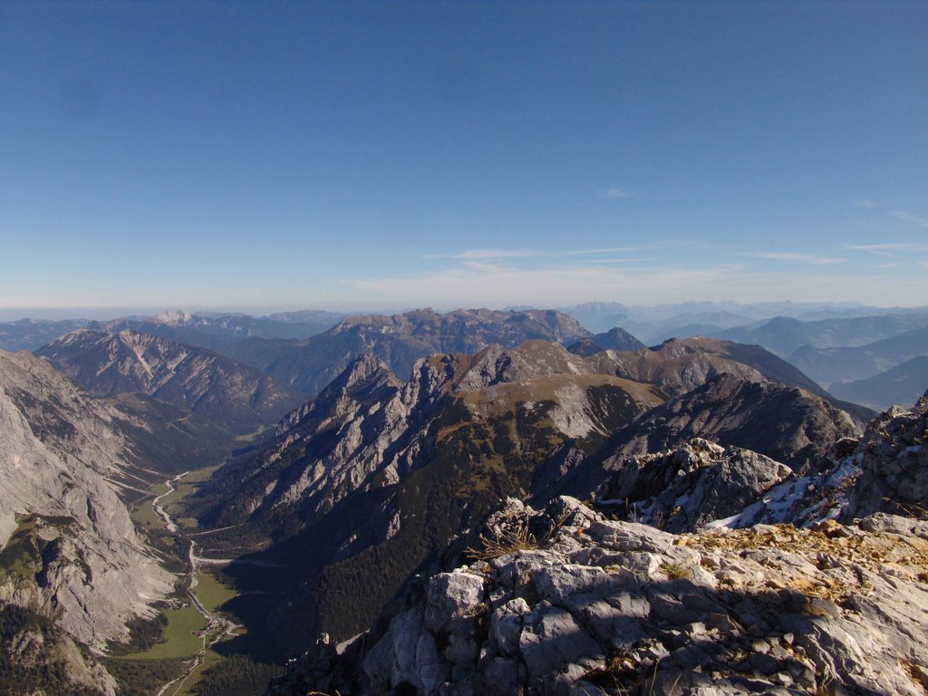 Falzthurntal von der Lamsenspitze by rained in