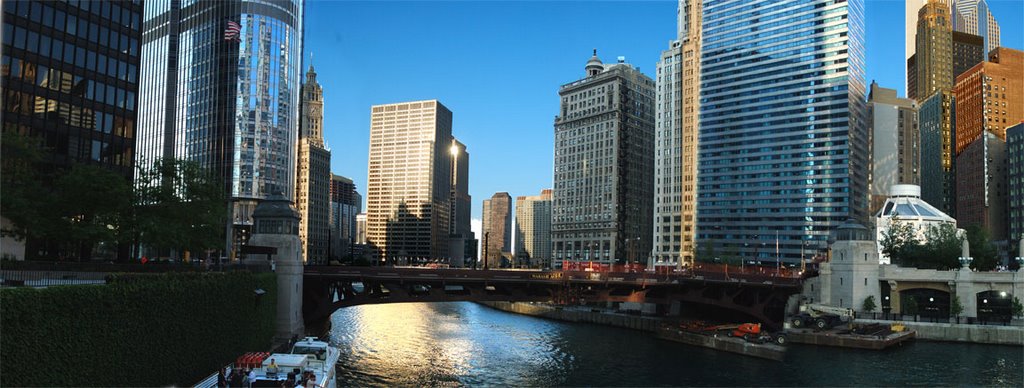 Chicago skyline sunset by tomeetoe