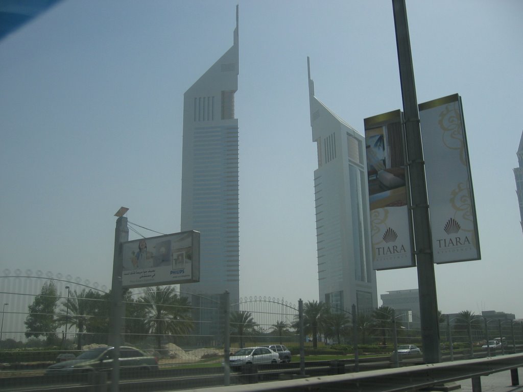 Dubai sheikh zayed road emirates tower by a6262a