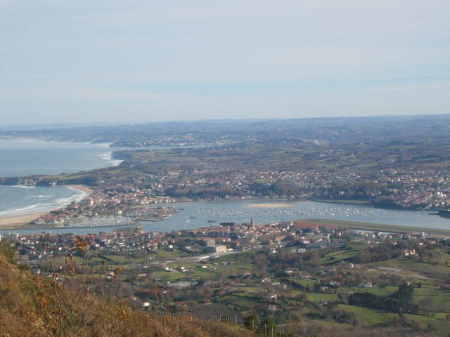 Vista de Hondarribia by hugo_miranda