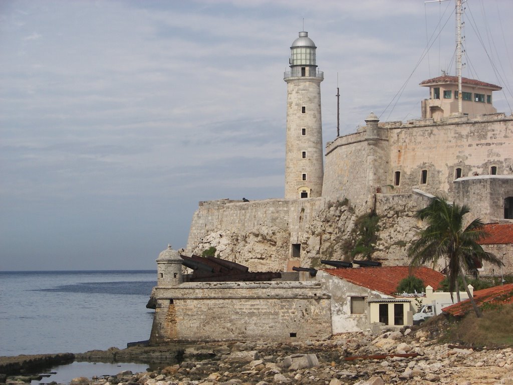 Havana. Faro by Fernando Justiniano