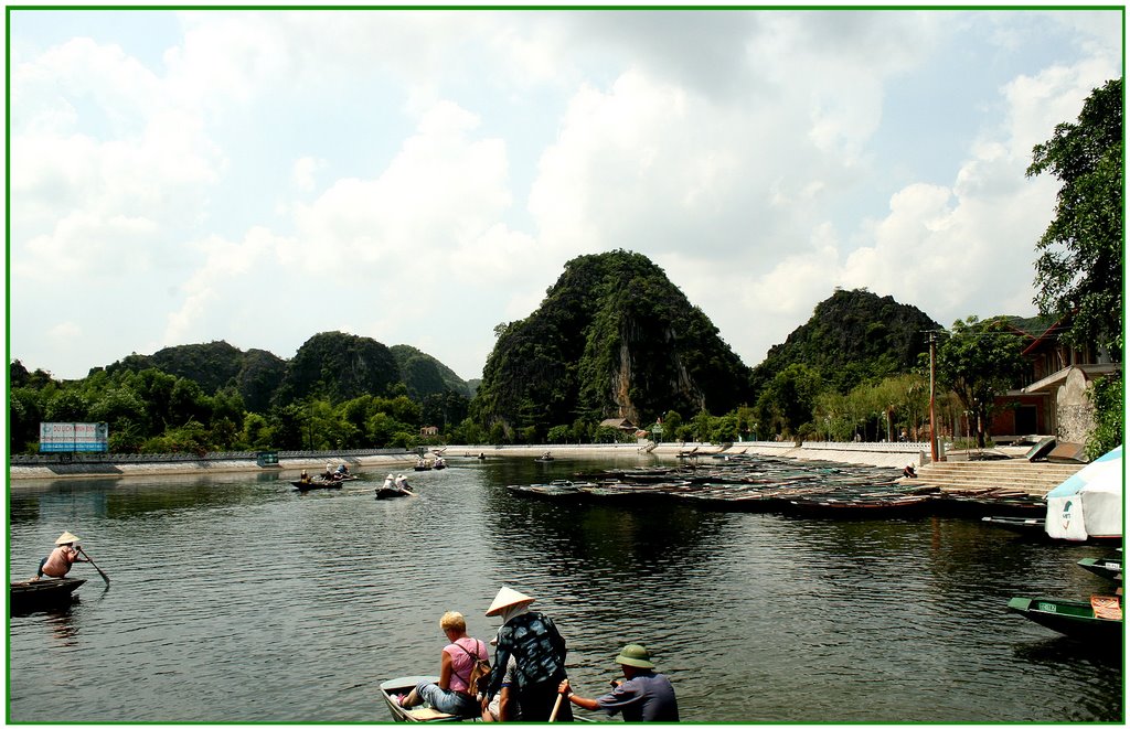 "Trockene Halong Bucht" Tam Coc (Vietnam)...C by americatramp.the2nd