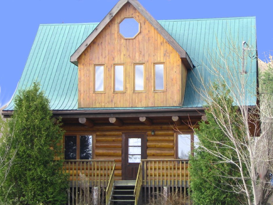 Log House. Photo taken in Chelsea, QC, Canada by Marc Latrémouille