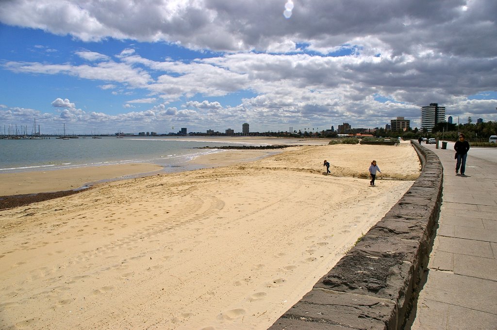 St Kilda Beach by snucklepuff