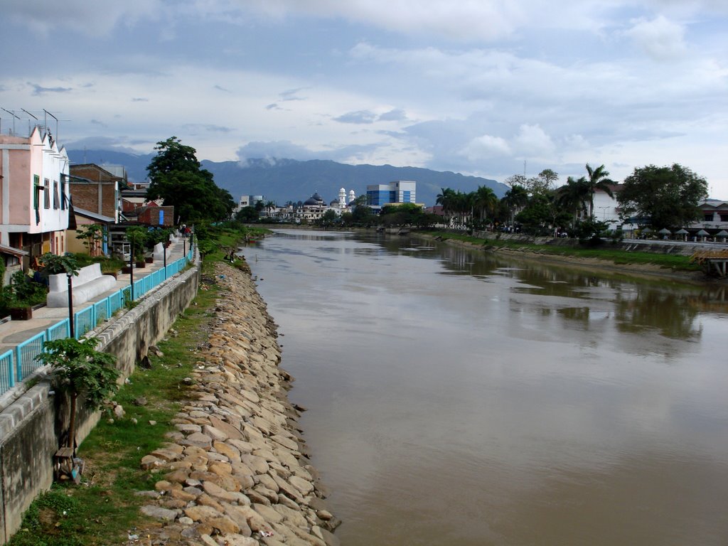 Banda aceh, Krueng Aceh by sunmaya