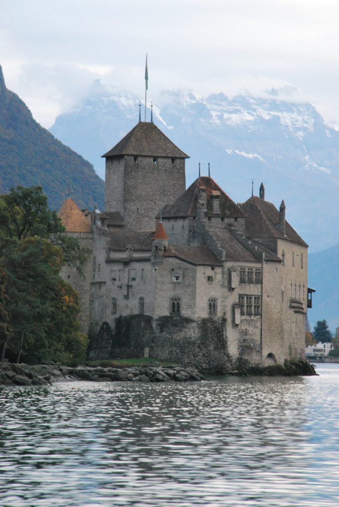 Chateau de Chillon et Dent du Midi by Tonio Castells