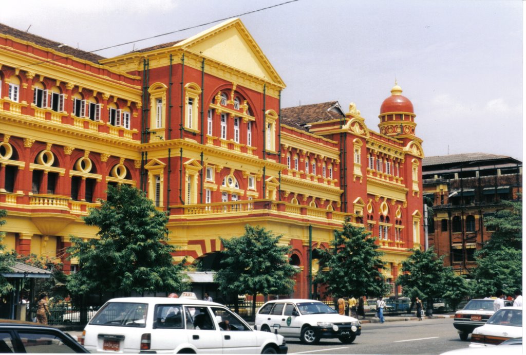 High Court Building by michele77