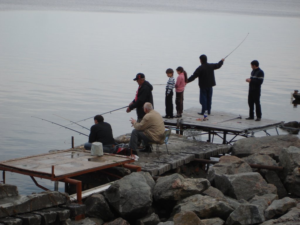 Fishermen from Nikopol city by Vlad Zlo