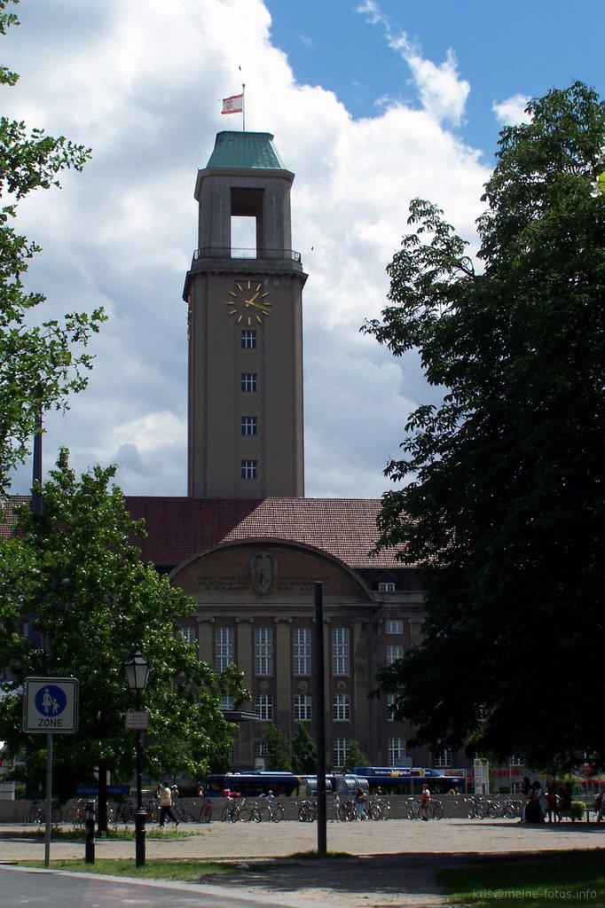 Rathaus Spandau by Krzys M.