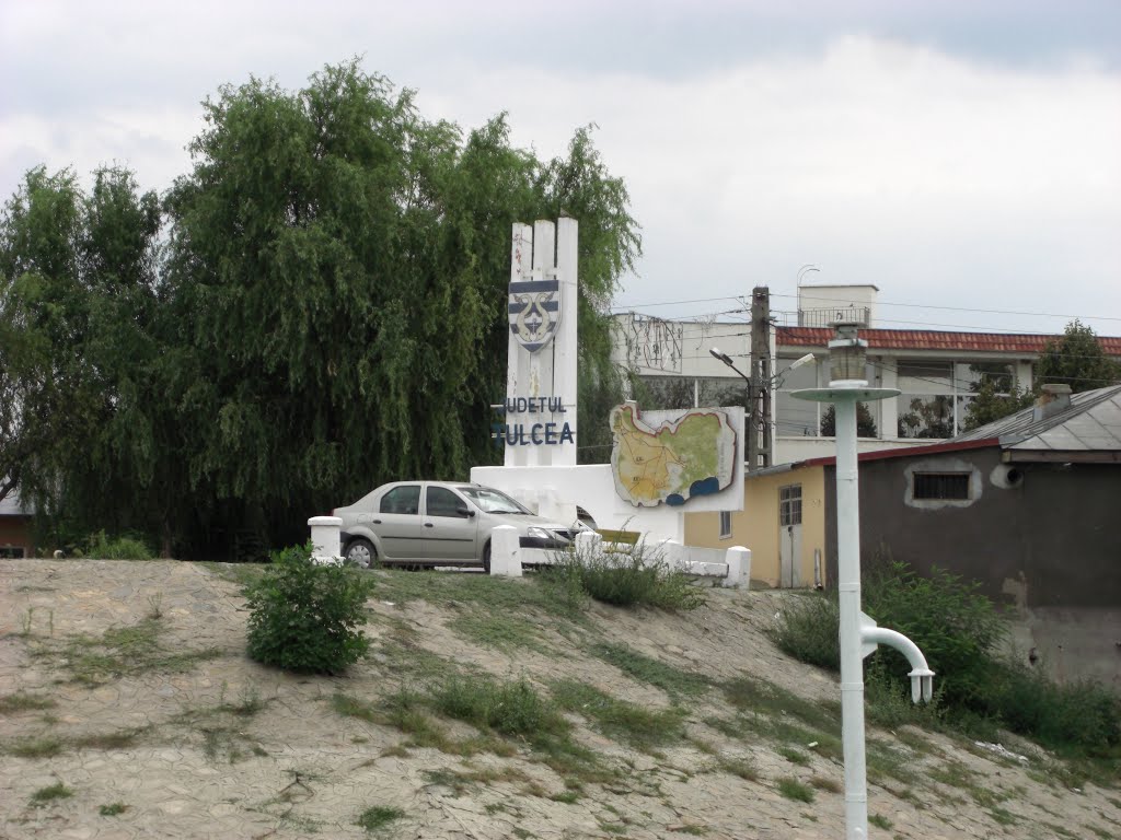 Smârdan, România by musca.ro by www.camin-pentru-batrani.ro