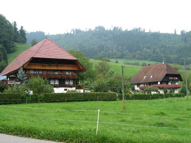 Vogtsbauernhöfe in Gutach Schwarzwald by Robby-BF