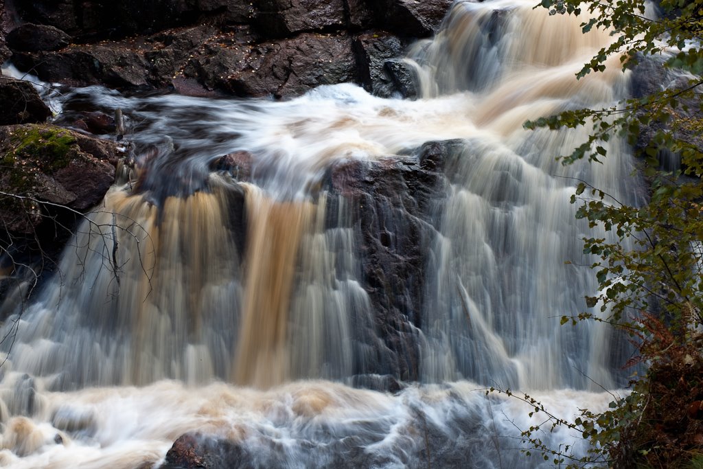 Dreamy waterfall by Håkan Dahlström