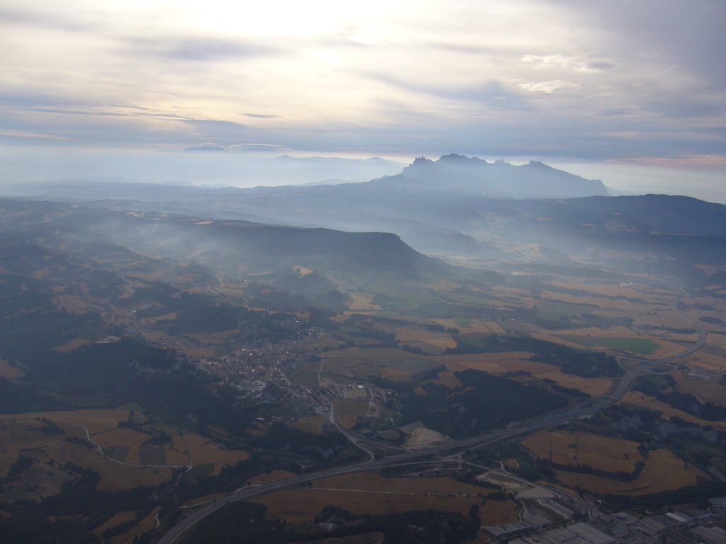 Òdena amb Montserrat de fons by borgil