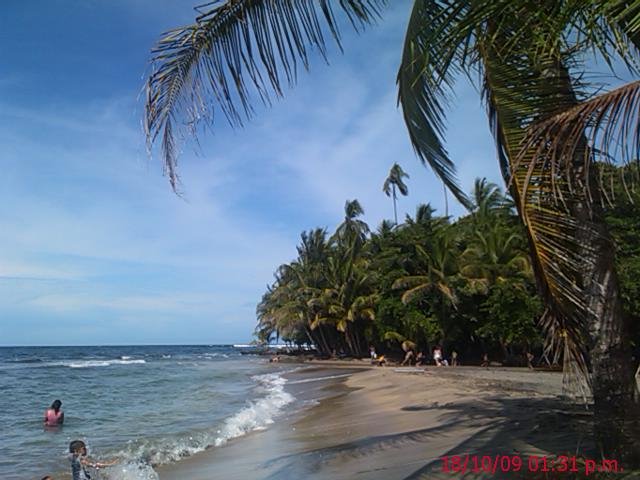 Manzanillo Limon by Carlos Merlin