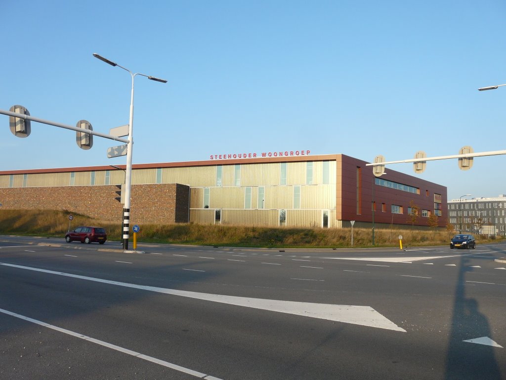 Gebouw Steehouder woongroep (Praxis), achterzijde, gezien vanaf de Rondweg, Houten by David Jimmink