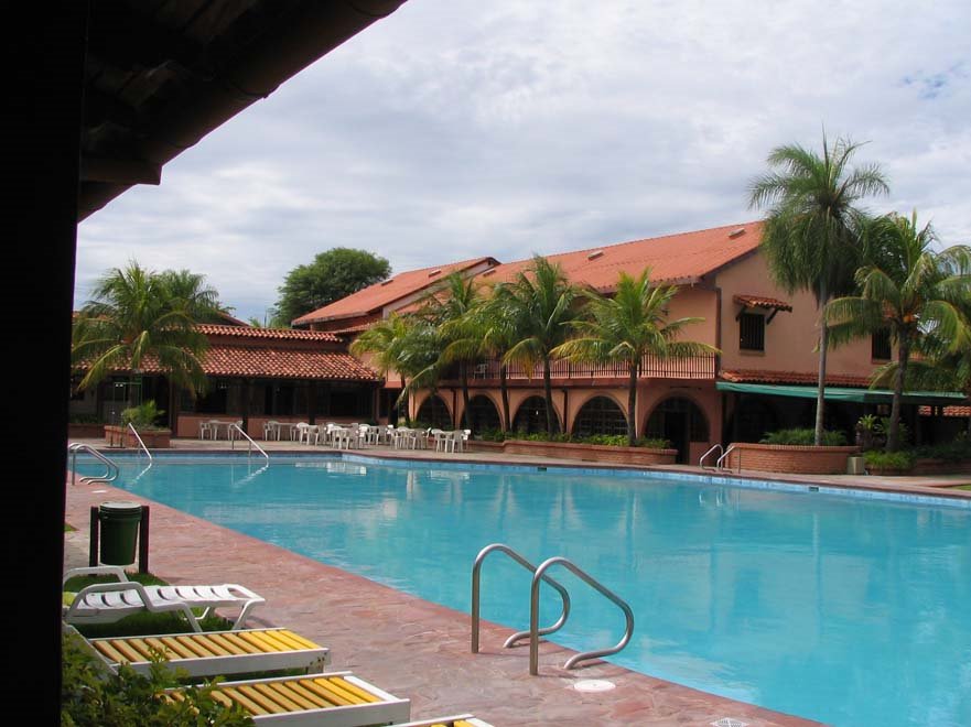 Urbari racquet club, Santa Cruz, Bolivia by E. Armijo