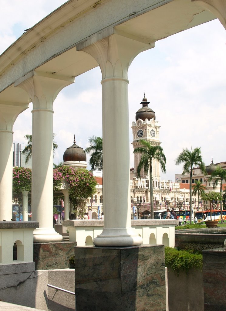 Sultan Abdul Samad Building @ Dataran Medeka (independence Square) by scotty03