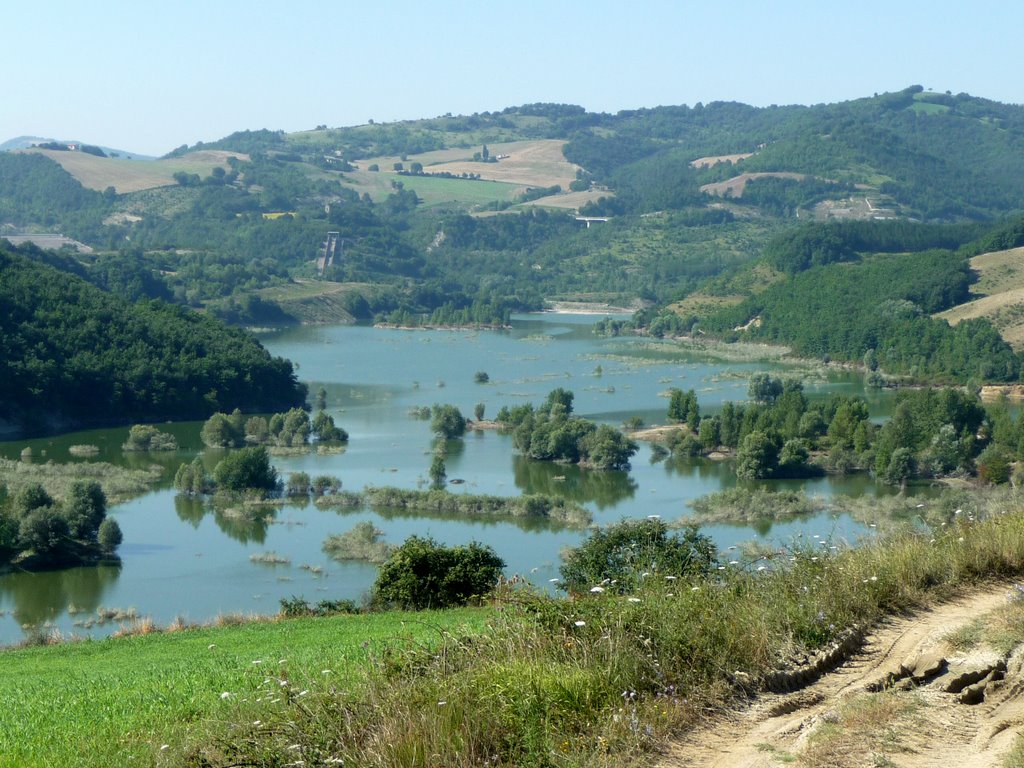 Sentiero francescano 2009 - lago di Valfabbrica by jumiru