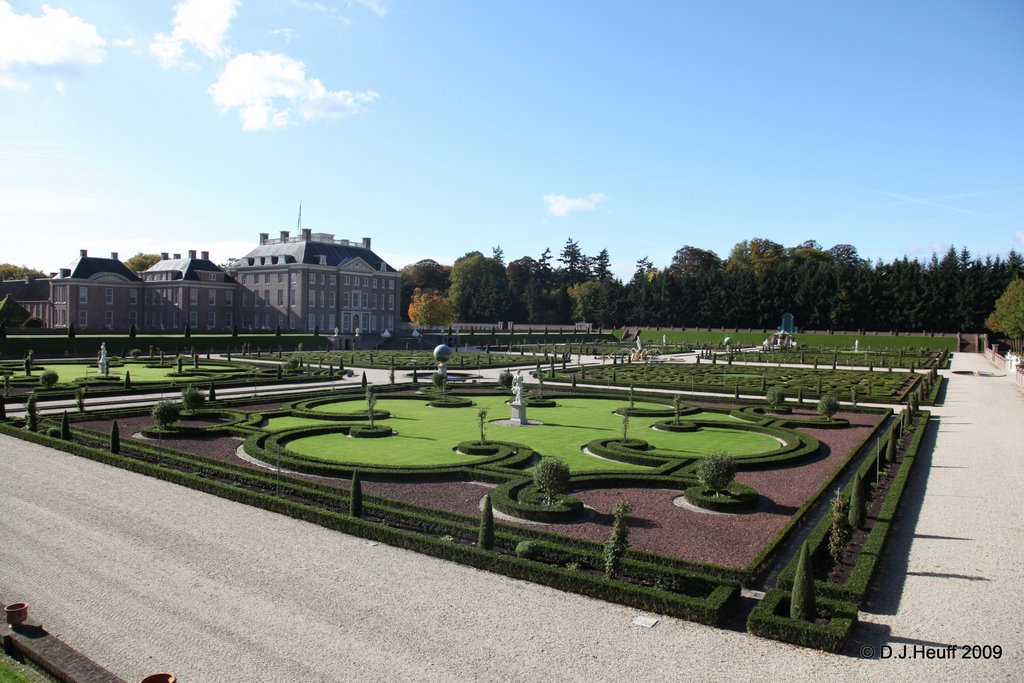 Palace Garden "Het Loo". by Dick Heuff