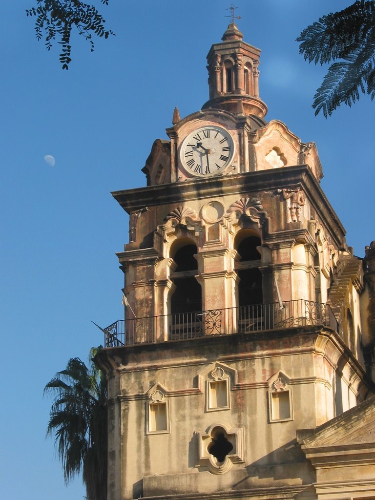 Torre da catedral de córdoba by jorge zaven kurkdjia…