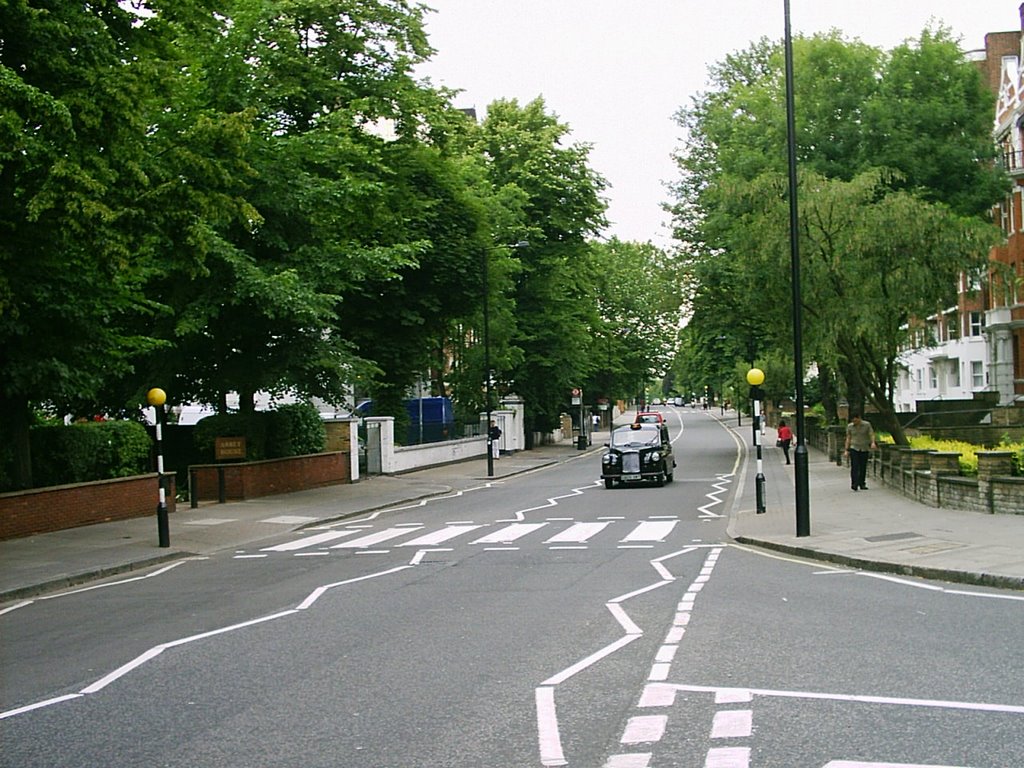 Abbey Road walk by marcelmassa