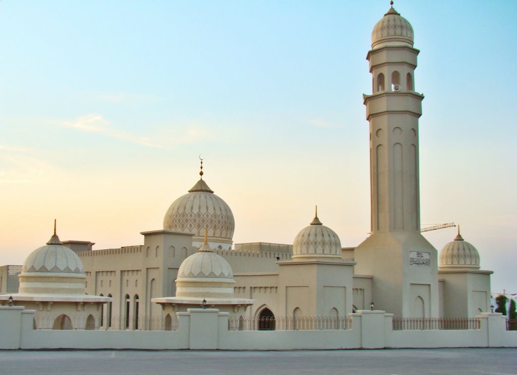 Al Khalil bin Shadhan Mosque by Majid Al Mughairi