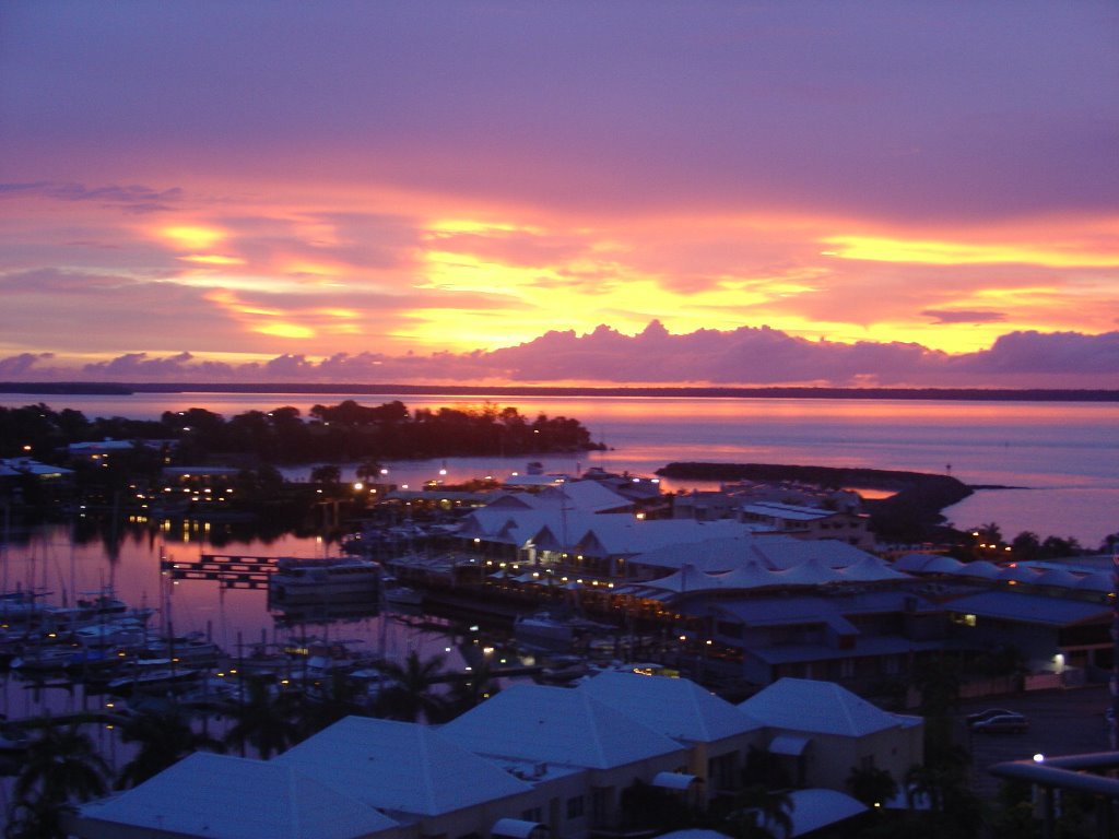 Sunset at Cullen Bay by blueshort