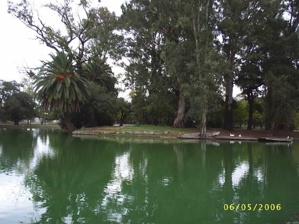 Lago del Parque Sarmiento by www.portalnuevacba.c…