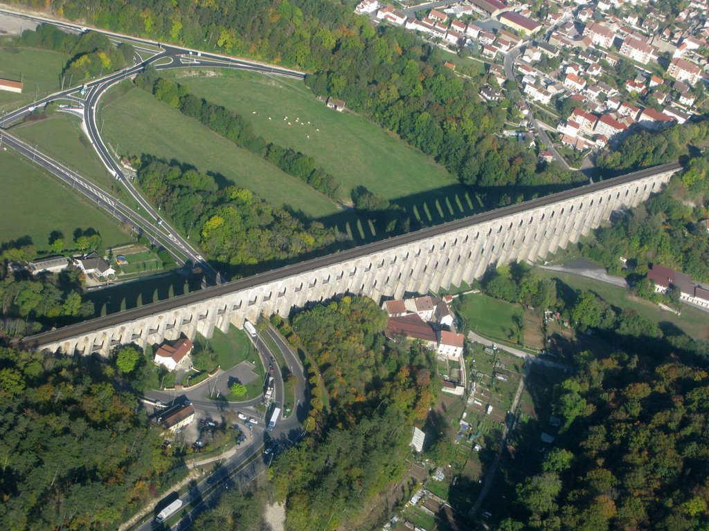 Viaduc de CHAUMONT 52000 FRANCE by Loïc Houart