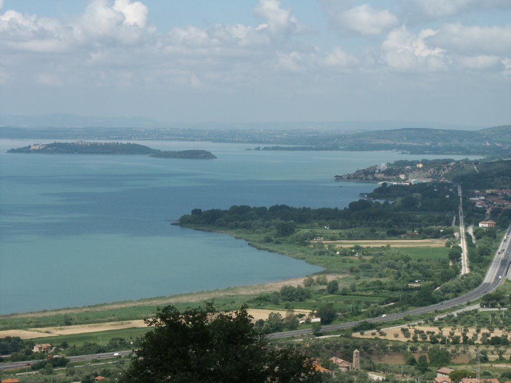 Passignano sul Trasimeno looking from east by © Willem Tent