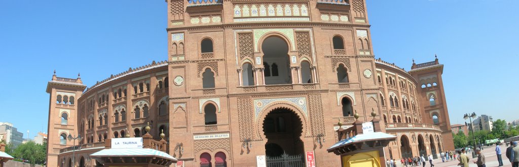 Panoramica Plaza de Toros by Bradipoz