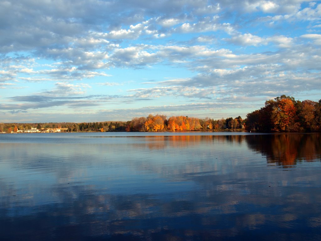 Edinboro Lake by kdxweaver