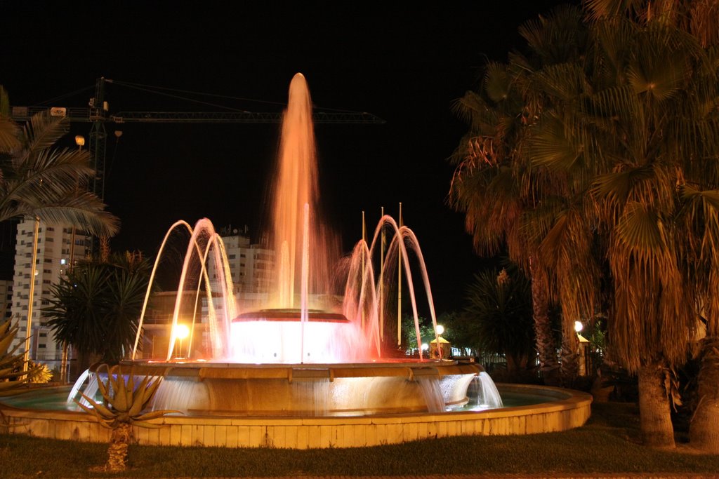 Fonte luminosa / Fuente de luz by majosilveiro - João da mestra