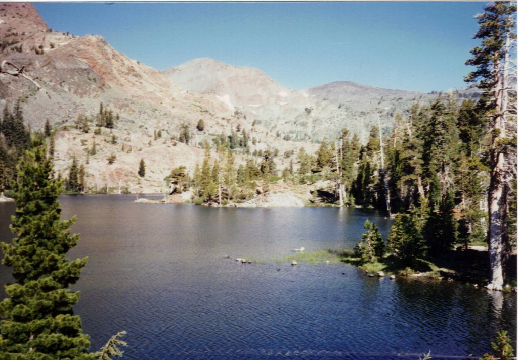 Susie Lake -Desolation Wild by swdayhiker