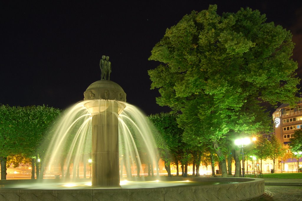 Fountain 2 by PMateo