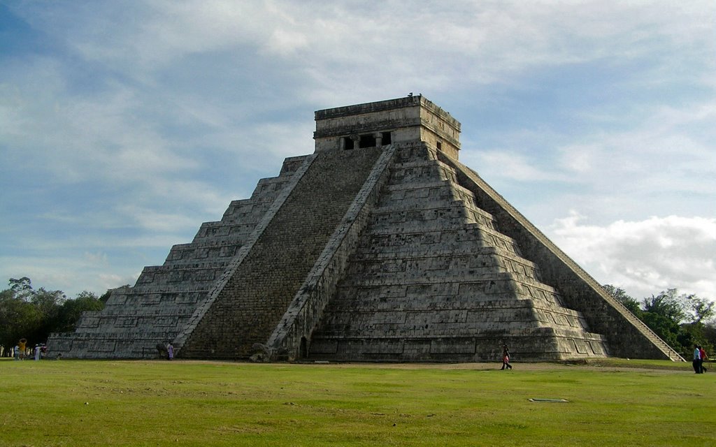 Chichen-Itza by Marilyn Whiteley