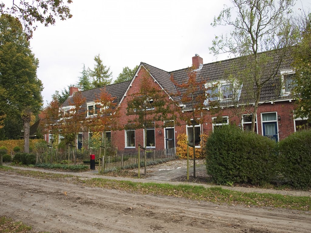 Woonhuizen aan Hoge Hereweg by VrolijkeFietser