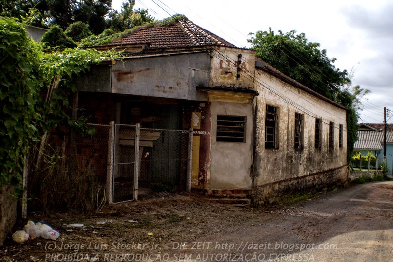 Prédio industrial abandonado na Travessa Marcílio Dias, em Novo Hamburgo (RS) by Jorge Luís Stocker Jr [thesapox]